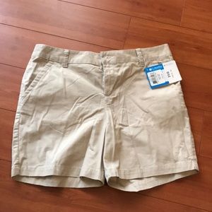 Girls size 14-16 Columbia khaki shorts